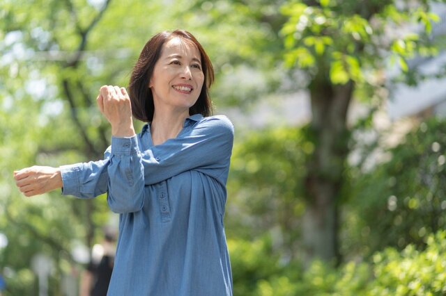 【70歳代の貯蓄】おひとりさま「平均貯蓄額・中央値」はいくら？高齢者世帯、みんなの「厚生年金と国民年金」平均受給額もチェック