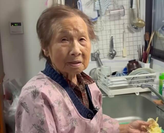 【94歳の長寿飯】おばあちゃんが丁寧に作る"豚丼"がおいしそう！マヨたっぷりの食欲をそそるビジュアルに「尊敬しかありません」の声