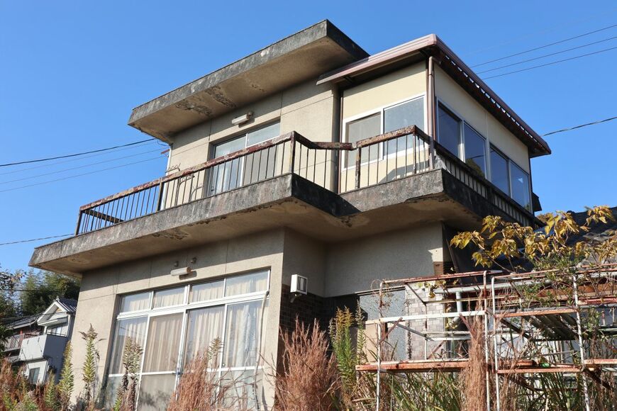 【2026年最新】放置実家を売却する5ステップを紹介！相続登記の義務化・税制改正に対応した解決ロードマップ