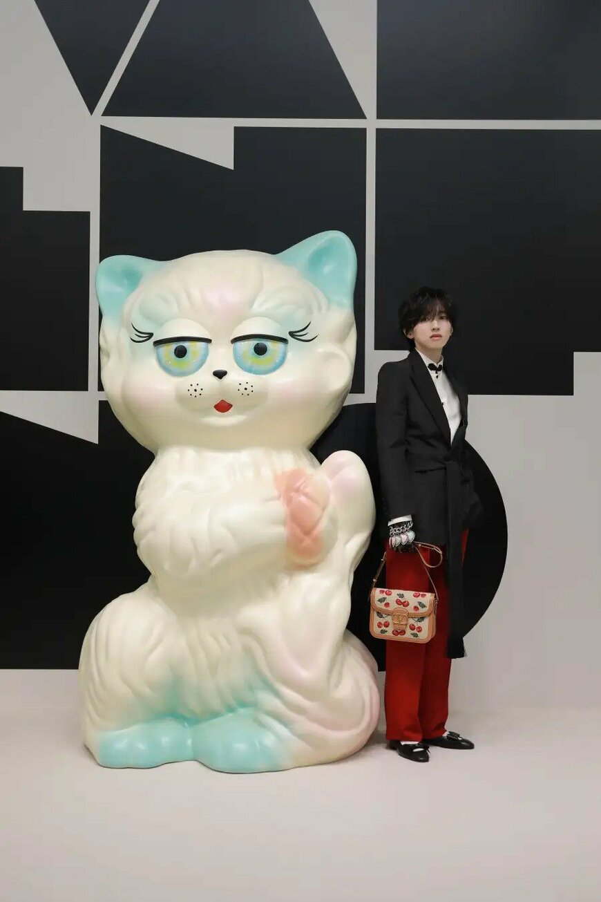 出所：ヴァレンティノ ジャパン 株式会社「道枝駿佑、本田翼、アイナ・ジ・エンドなど数々のセレブリティーが来場｜メゾン ヴァレンティノ、‘パヴィヨン デ フォリ‘ パーティー」