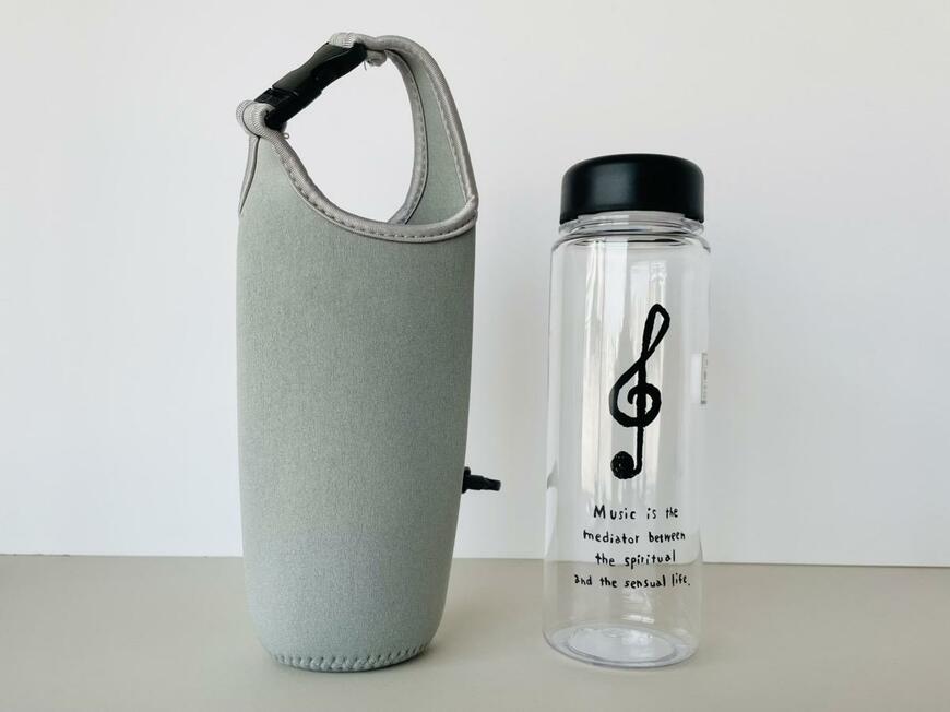 (左)2way ペットボトルカバー(右)ドリンクボトル 500 ミュージック