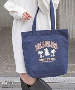 出所：<a href="https://www.honeys-onlineshop.com/shop/g/g277121941491/" target="_blank"><u>ハニーズ公式オンラインショップ スヌーピー／トート</u></a>