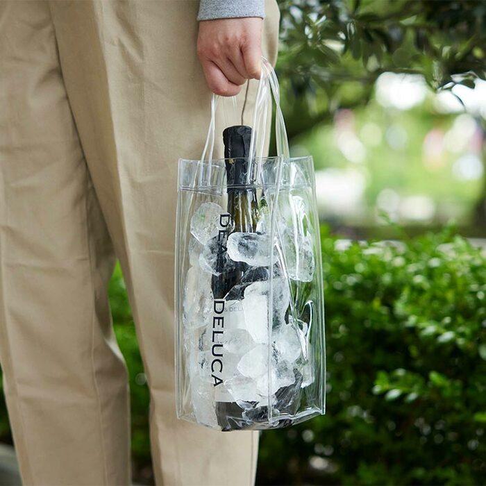 氷を入れてカンタンワインクーラー