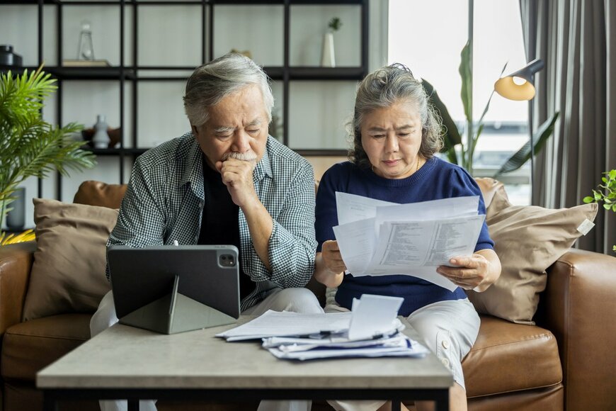 現代シニアの貯蓄＆年金事情。70歳代の平均貯蓄額と年金受給額をチェック