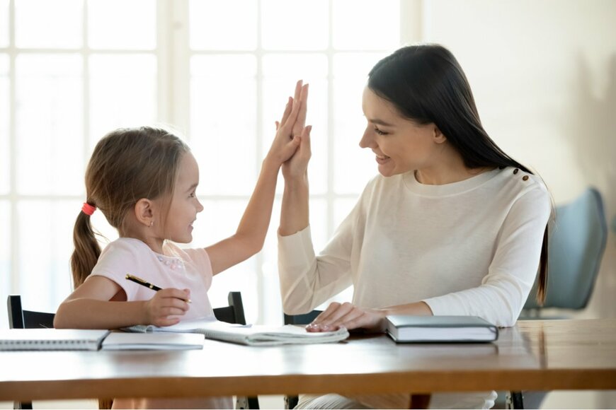 【富裕層の相続対策】子や孫のために利用したい2つの節税。生前贈与と生命保険を活用する