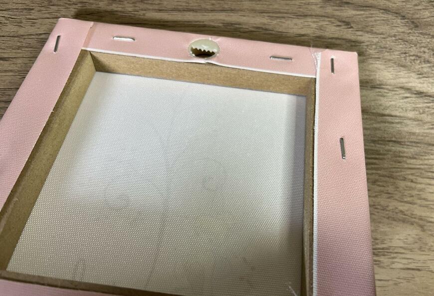 筆者撮影（セリア、ティンカーベル アートパネル 15cm）