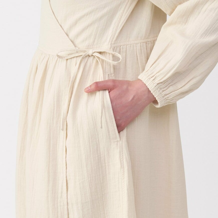 出所：無印良品公式　婦人　ふんわりしぼガーゼ　ロングカーディガン