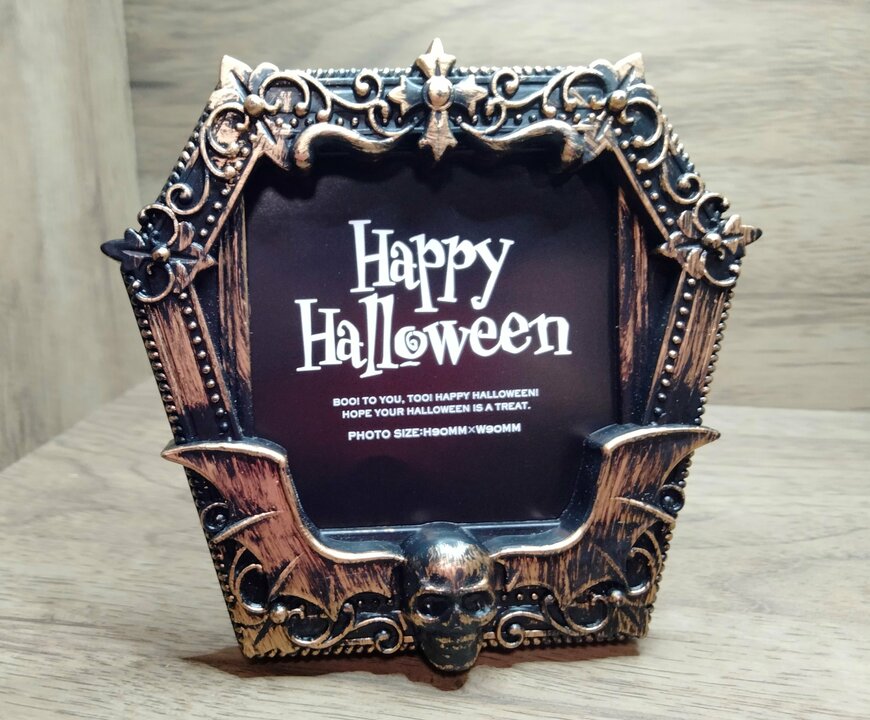 筆者撮影（セリア、ハロウィン フォトフレーム 角型）