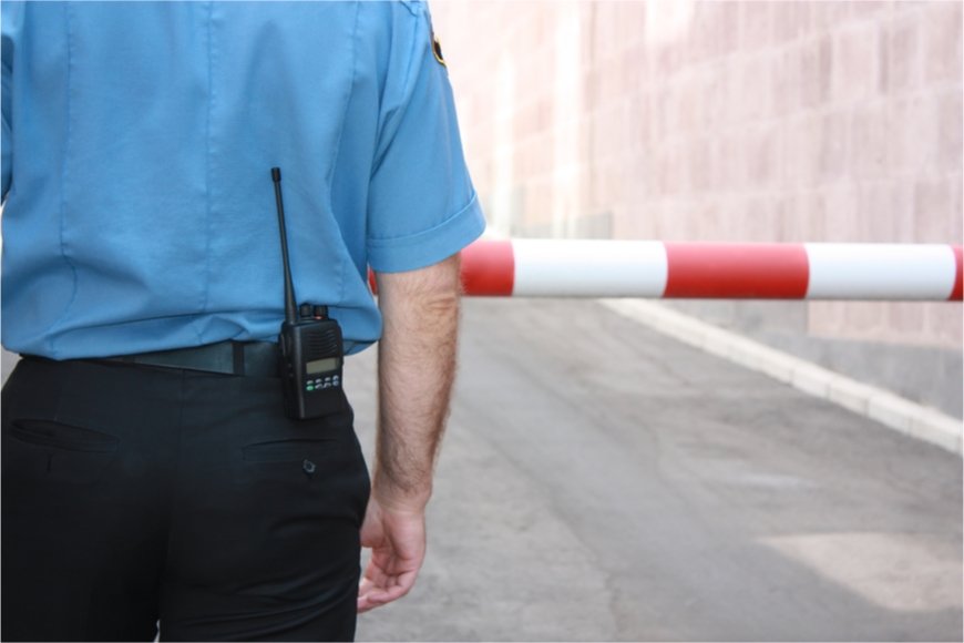 警備員の給料はどのくらいか 職業別年収給与給料研究シリーズ Limo くらしとお金の経済メディア 警備員の給料はどのくらいか 職業別年収給与給料研究シリーズ Limo くらしとお金の経済メディア