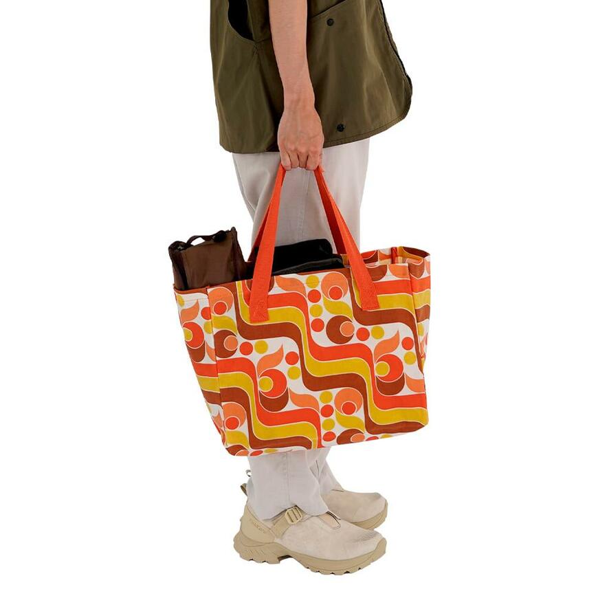 出所：ワークマン公式オンラインストア パラフィン帆布ミディアムトート