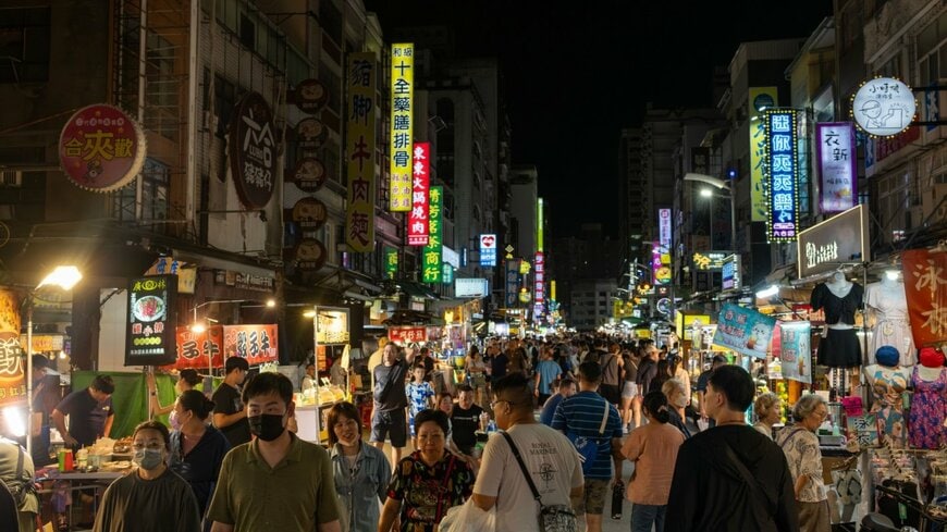 Lewis Tse/shutterstock.com