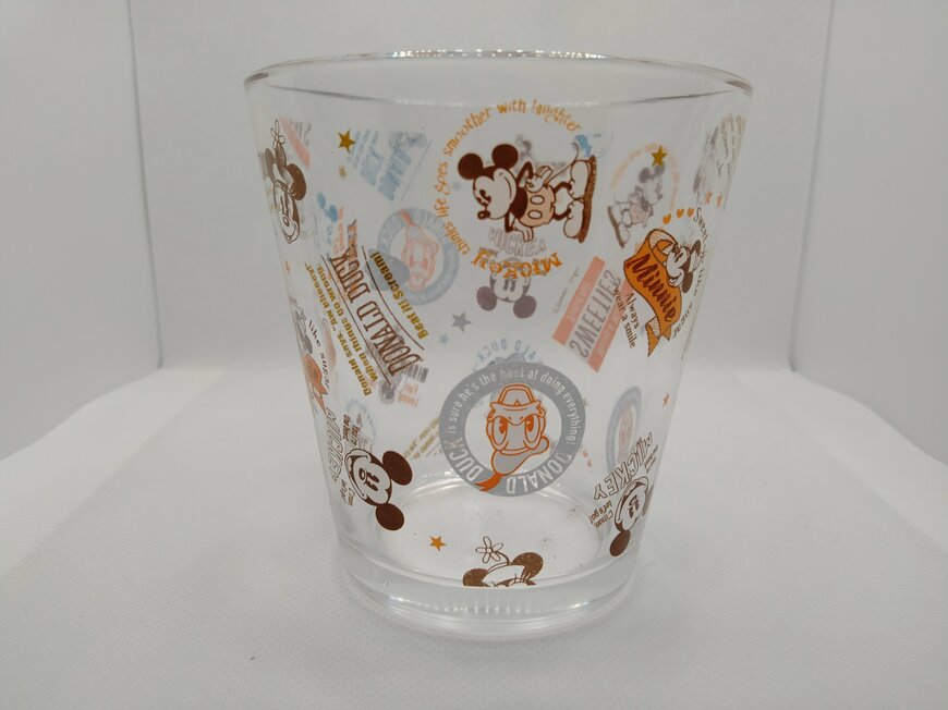 出所：筆者撮影（セリア、ディズニー・ガラスコップ）