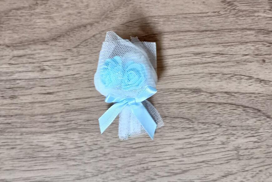 出所：筆者撮影（セリア、ぬいぐるみ小物 花嫁のブーケ）