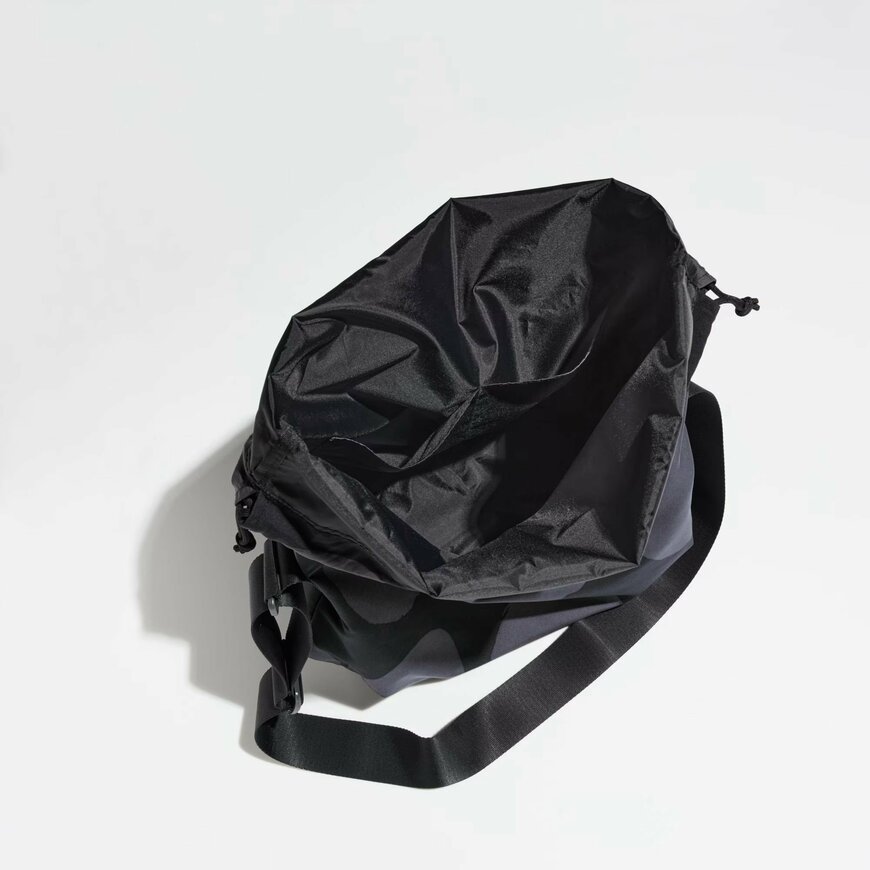 ドローストリングバッグ