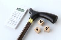 介護保険は何歳から使える？40歳から保険料、40〜64歳は16の特定疾病が条件、がんは末期のみ、2026年11月1日に40歳になる人は10月分から