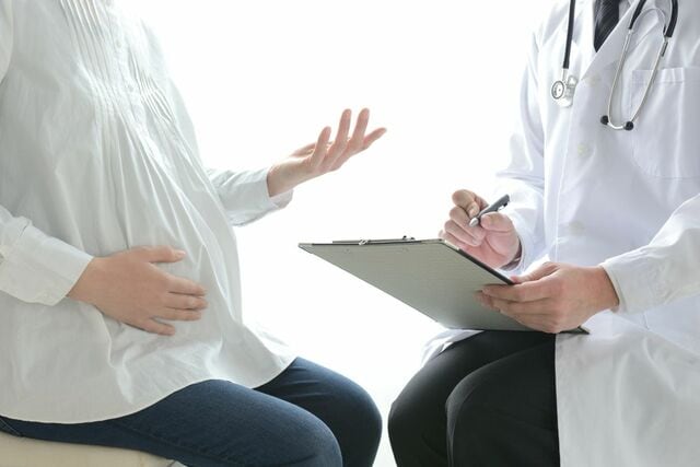 「妊婦健診」で性別判明　医師に「紙に書いて渡して」と頼んだ結果に「素敵なプレゼント」