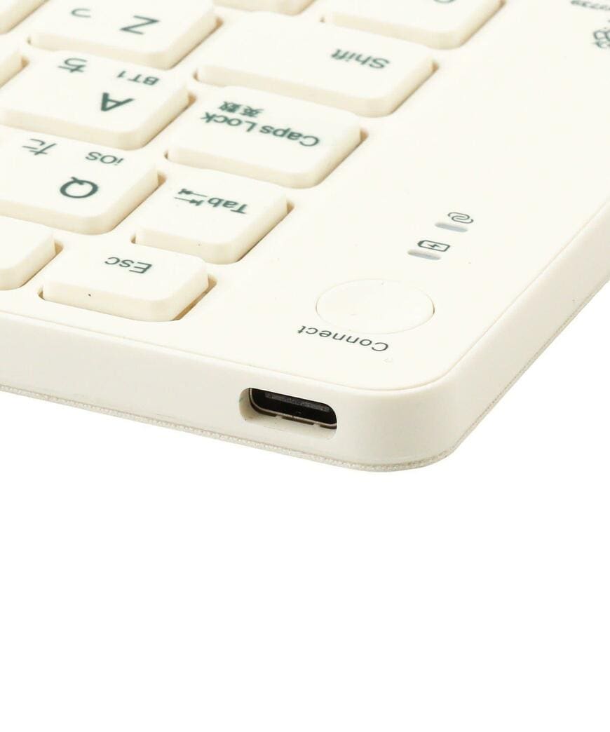 出所：パルグループ公式ファッション通販サイト 3COINS コンパクト折りたたみキーボード