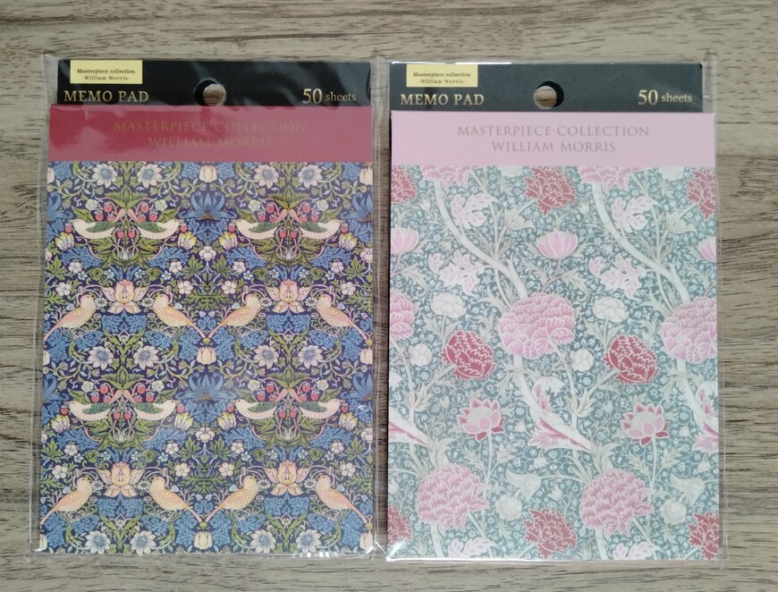 筆者撮影（セリア、A6メモ 50P ウィリアム・モリス）