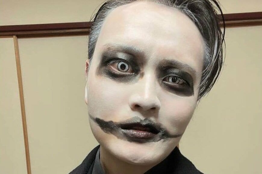 「仮装姿の写真」を家族LINEにシェアした男性　「どのクソリプより効いた」祖母からの一言が話題