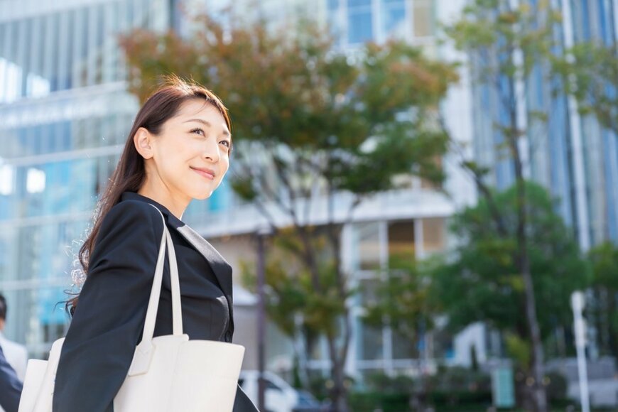 【厚生年金と国民年金】女性「年金月額10万円未満」が約9割。働き方が変わればどれだけ年金額が変わるのか