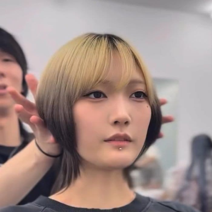 「バッサリ切りたくて」さらに赤髪も希望した女性がウルフカットで大変身！驚きの仕上がりが話題