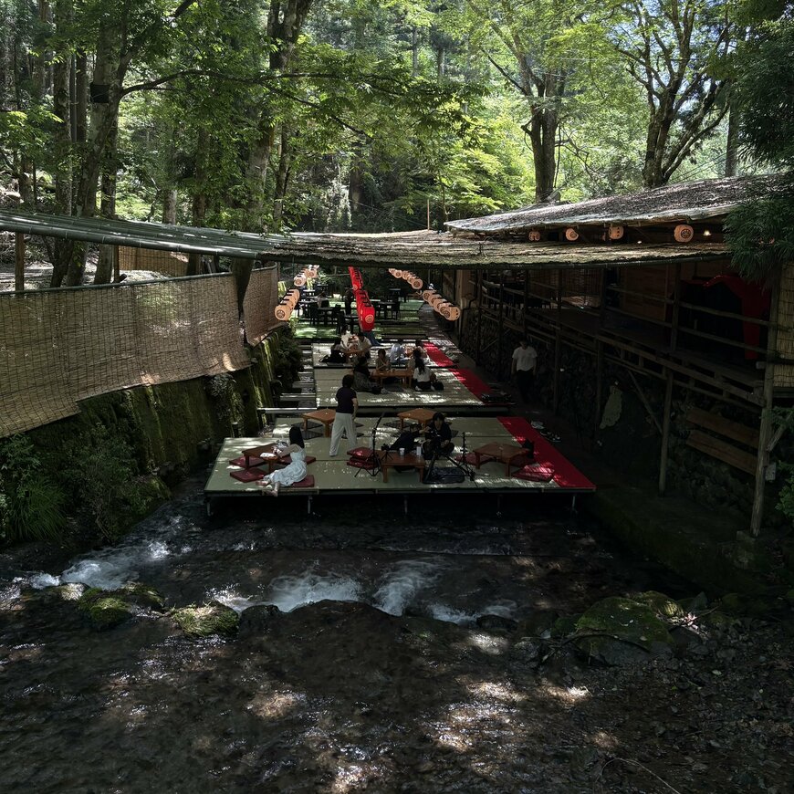 京都・貴船の川床で楽しむ京料理