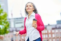 50歳代独身「貯蓄3000万円以上」約1割が達成も、65歳以上シニア世帯が「年36万円」近く赤字の実態