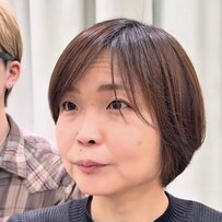 髪のまとまりのなさに悩む女性がショートでイメージチェンジ！「すごい」と思わず感嘆の仕上がり