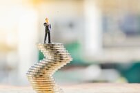 2000万円不足する！？ 単身者の退職後ライフプラン