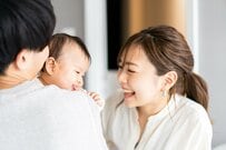 【東京都】新たに「新生児1人当たり3万円」支援へ、対象者は？「東京の生活費」全国と比べて高い項目は「教育費」に