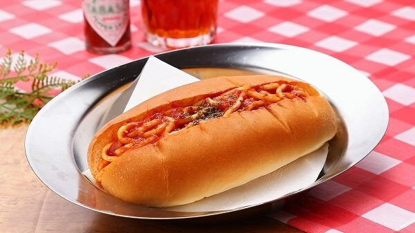 出所：ローソンストア100「【新商品情報】ふわっと軽い食感の「たまごのシフォンケーキ」や四季折々の美しさを楽しめる和菓子セットなど続々発売」