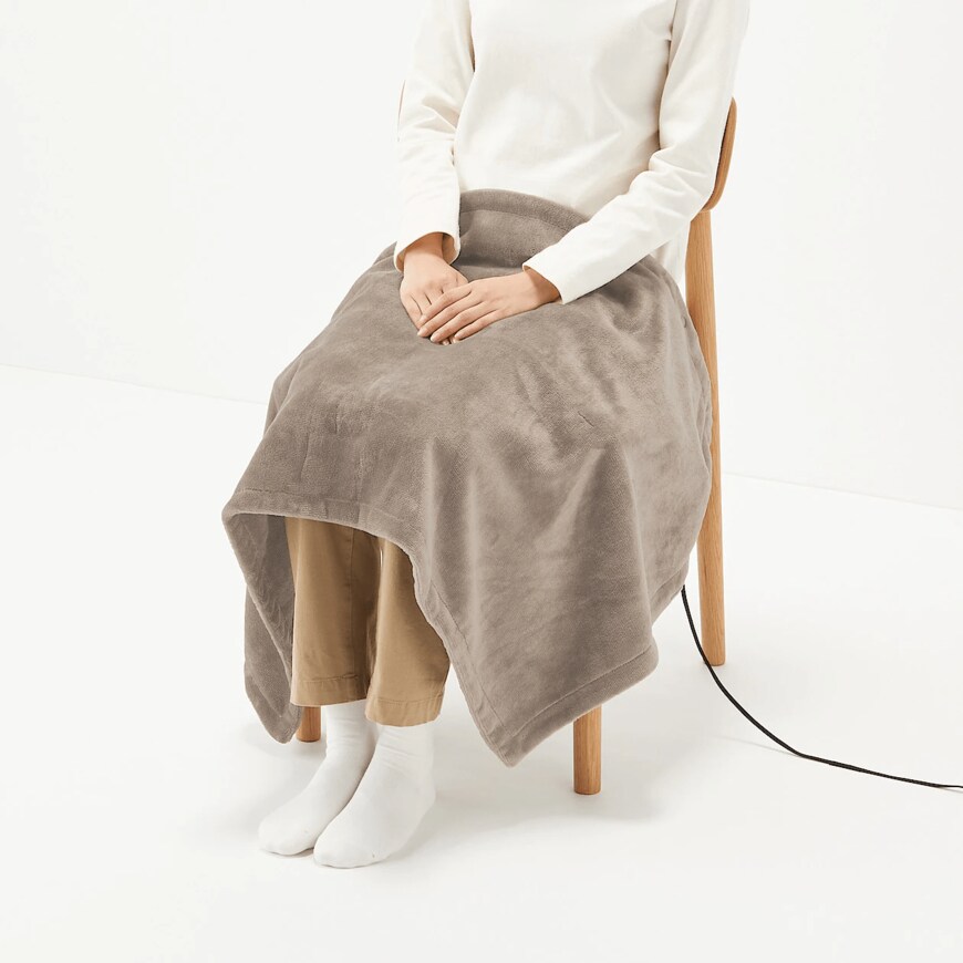 出所：無印良品ネットストア 洗えるUSBブランケット