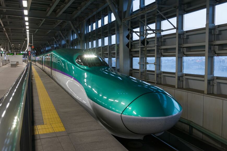 新幹線の車窓から見えた「2つの花火大会」　偶然目撃した「贅沢な絶景」に感動してしまう
