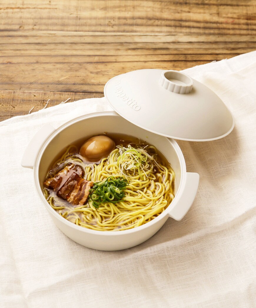 お鍋を使わず即席麺の調理ができるすぐれもの