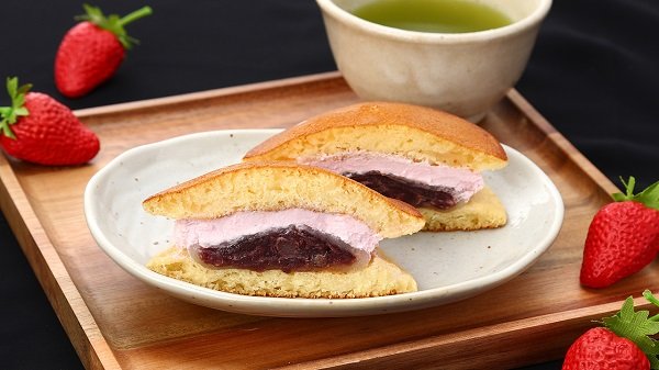 ローソンストア100の新商品:生どら焼き 大福&苺ホイップ